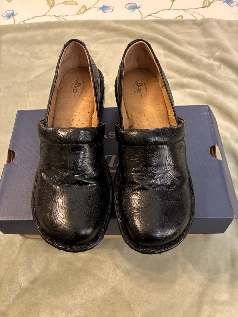 G.H. Bass & Company embossed black leather slip-on clogs Size 7.5